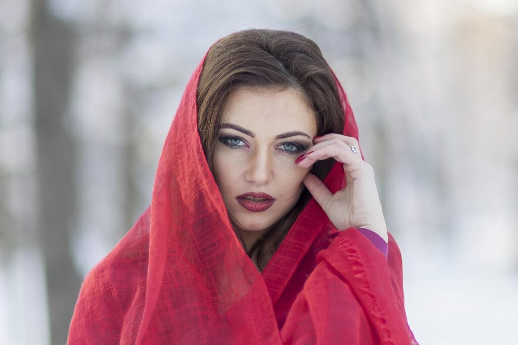 Dream Girl With Red Shari